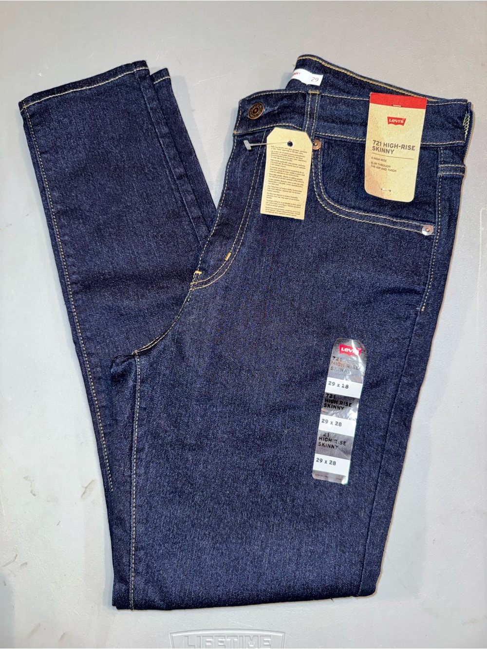 Levi's Skinny Jeans in Dark Indigo Blue